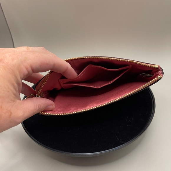 Coach wristlet - Picture 3 of 4